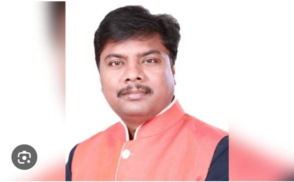 केदार कश्यप का राहुल गांधी पर तीखा प्रहार केदार कश्यप का राहुल गांधी पर तीखा प्रहार