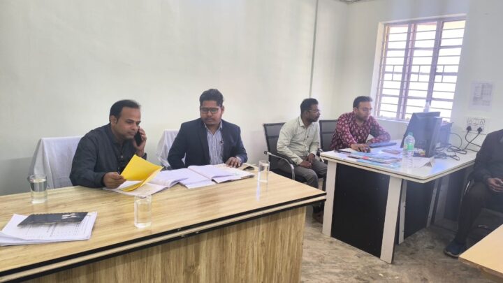 व्यय प्रेक्षक नन्द किशोर चक्रधारी ने द्वितीय दैनिक व्यय लेखा रजिस्टर का किया जांच