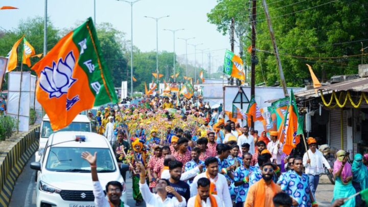 छत्तीसगढ़ में भगवा की लहर, 123 में से 97 सीटों पर दर्ज की जीत, देर रात चली दूसरे चरण के वोटों की गिनती