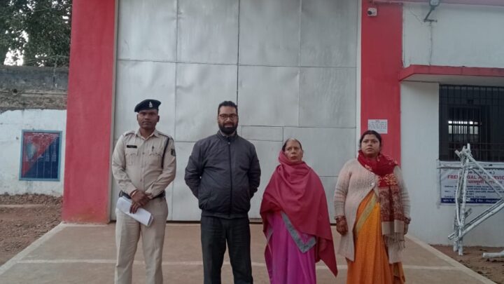 स्थाई वारंटियों की तामीली हेतु जशपुर पुलिस ने छेड़ा अभियान,अभियान के तहत् दहेज प्रताड़ना के 03 स्थाई वारंटी को रांची (झारखंड) से किया गया है गिरफ्तार , 01 सप्ताह के भीतर अभियान चलाकर स्थाई वारंटियों की जाएगी धरपकड़,