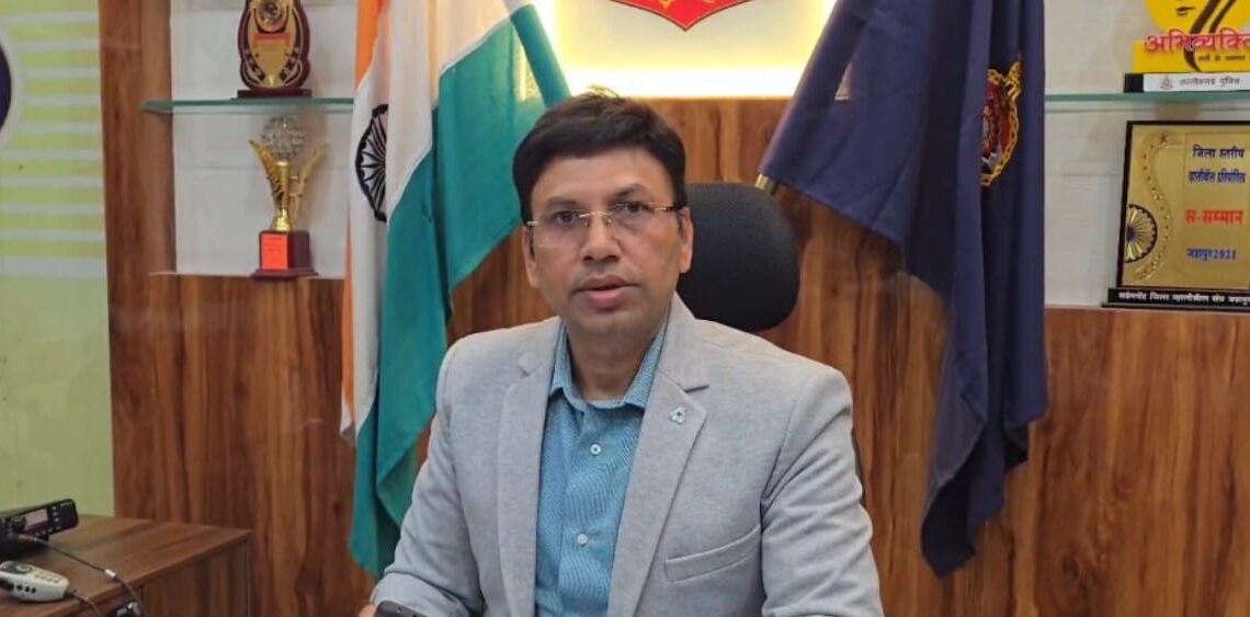 ऑपरेशन मुस्कान में जशपुर पुलिस को मिल रही सफलता,पिछले एक वर्ष में 138 बच्चों को सकुशल बरामद कर परिजनों के चेहरे पर लौटाई खुशियां,देश के विभिन्न राज्यों से 19 बच्चे किए गए बरामद,राज्य के विभिन्न जिलों से15 बच्चे किए बरामद ऑपरेशन मुस्कान में जशपुर पुलिस को मिल रही सफलता,पिछले एक वर्ष में 138 बच्चों को सकुशल बरामद कर परिजनों के चेहरे पर लौटाई खुशियां,देश के विभिन्न राज्यों से 19 बच्चे किए गए बरामद,राज्य के विभिन्न जिलों से15 बच्चे किए बरामद