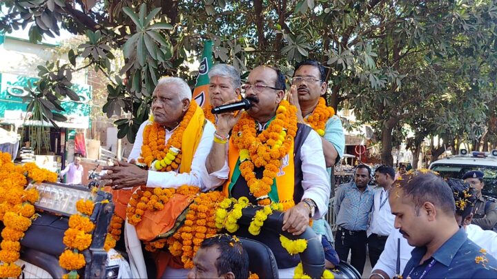 उपमुख्यमंत्री अरुण साव ने मुंगेली में भव्य विजय संकल्प रैली में कहा-विधायक, सांसद, उपमुख्यमंत्री तथा छग व केंद्र में भाजपा की सरकार आपने बनाया है तो नगर सरकार भी भाजपा का ही बनाएं