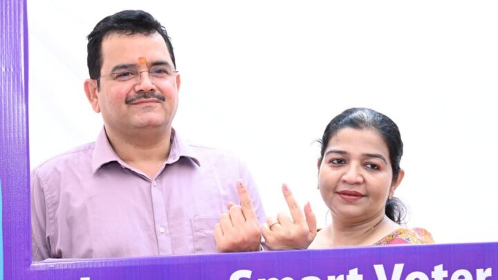 *नगरीय निकाय निर्वाचन 2025*  *मुख्यमंत्री के सचिव श्री पी. दयानंद ने किया अपने मताधिकार का प्रयोग, प्रदेशवासियों से की मतदान की अपील