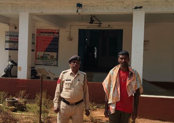 अंधेरे  का फायदा उठाकर  महिला के साथ गलत नियत से छेड़छाड़ करने वाले आरोपी को पुलिस ने किया गिरफ्तार ,भेजा जेल