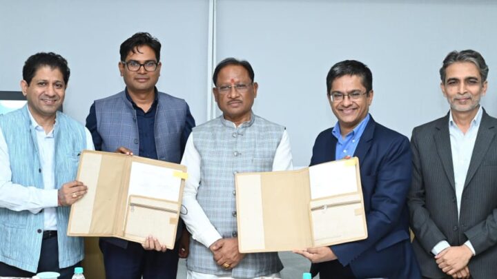 आम जनता के लिए प्रशासनिक प्रक्रियाओं को सुगम बनाना हमारी सर्वोच्च प्राथमिकता: मुख्यमंत्री श्री विष्णु देव साय  सुशासन को सुदृढ़ करने के लिए सीईजीआईएस और टीआरआई के साथ हुआ एमओयू  मुख्यमंत्री की उपस्थिति में ऐतिहासिक समझौते पर हुए हस्ताक्षर : प्रशासनिक पारदर्शिता, वित्तीय अनुशासन और नीति-निर्माण में होगा क्रांतिकारी सुधार  भ्रष्टाचार पर कसेगा शिकंजा, आम जनता को सरकारी योजनाओं का लाभ मिलेगा सुगमता से
