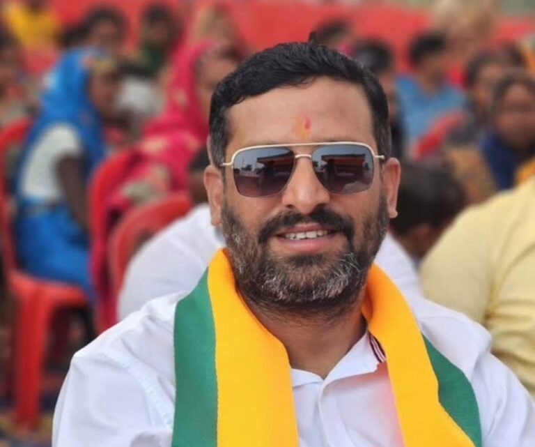 अपेडटः कोल ट्रांसपोर्टर हत्याकांड के आरोपी मंडल अध्यक्ष और महामंत्री बीजेपी से निष्कासित, प्रदेश अध्यक्ष ने लिया एक्शन अपेडटः कोल ट्रांसपोर्टर हत्याकांड के आरोपी मंडल अध्यक्ष और महामंत्री बीजेपी से निष्कासित, प्रदेश अध्यक्ष ने लिया एक्शन
