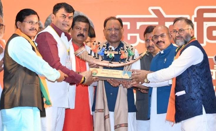 “बिहार और छत्तीसगढ़ की संस्कृति आपस में गहराई से जुड़ी है”मुख्यमंत्री भिलाई में “बिहार-तिहार स्नेह मिलन” कार्यक्रम में हुए शामिल, सर्व समाज प्रमुखों का किया सम्मान “बिहार और छत्तीसगढ़ की संस्कृति आपस में गहराई से जुड़ी है”मुख्यमंत्री भिलाई में “बिहार-तिहार स्नेह मिलन” कार्यक्रम में हुए शामिल, सर्व समाज प्रमुखों का किया सम्मान