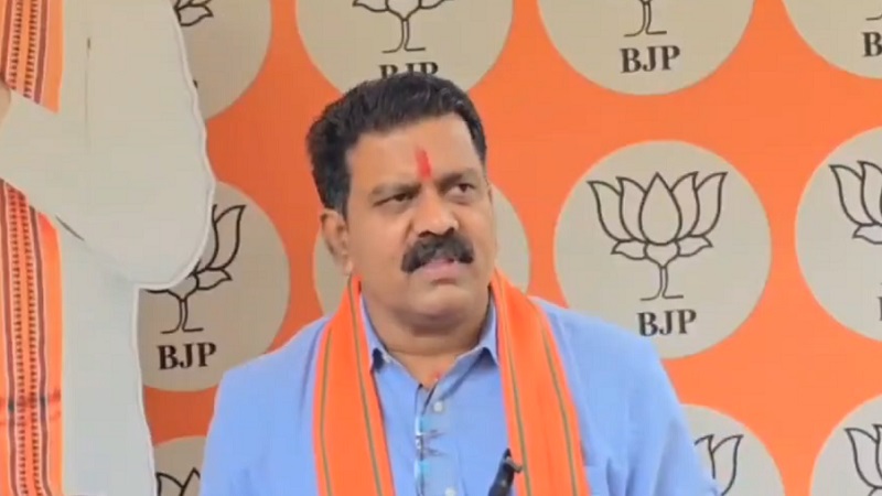 नक्सली सरेंडर करें, हम गोली नहीं चलाएंगे: गृहमंत्री विजय शर्मा नक्सली सरेंडर करें, हम गोली नहीं चलाएंगे: गृहमंत्री विजय शर्मा