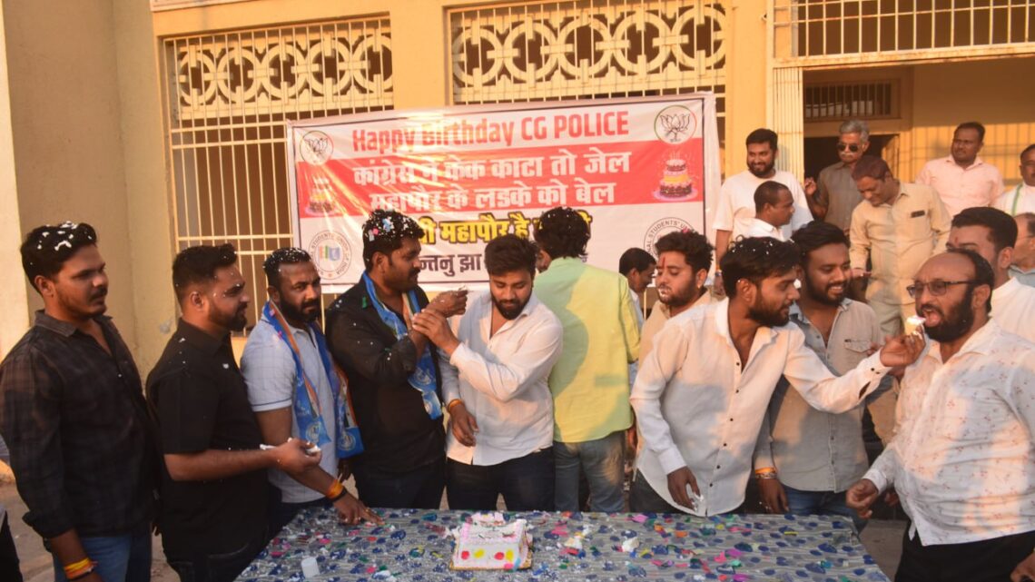 NSUI के दबाव में दर्ज हुई FIR, सत्ता के अहंकार को चूर करने की लड़ाई जारी रहेगी NSUI के दबाव में दर्ज हुई FIR, सत्ता के अहंकार को चूर करने की लड़ाई जारी रहेगी