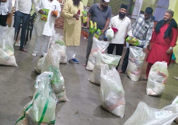 तीन रमजान शरीफ विसाले सैयदना बीबी फातिमा ज़हरा सलामुल्लाह अलैहा की याद में RHS हुसैनी सेना छत्तीसगढ़ ने बड़े पैमाने पर बाटी महीने भर की राशन पैकेट किट