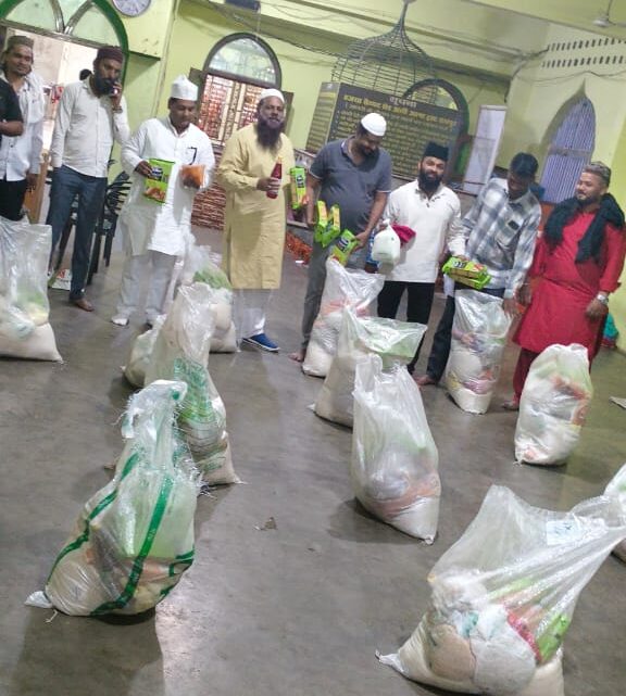 तीन रमजान शरीफ विसाले सैयदना बीबी फातिमा ज़हरा सलामुल्लाह अलैहा की याद में RHS हुसैनी सेना छत्तीसगढ़ ने बड़े पैमाने पर बाटी महीने भर की राशन पैकेट किट तीन रमजान शरीफ विसाले सैयदना बीबी फातिमा ज़हरा सलामुल्लाह अलैहा की याद में RHS हुसैनी सेना छत्तीसगढ़ ने बड़े पैमाने पर बाटी महीने भर की राशन पैकेट किट