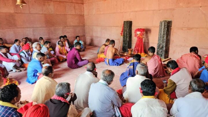 दंतेश्वरी माई की प्रसिद्व फागुन मड़ई (मेला) कलश स्थापना के साथ आज से प्रारंभ