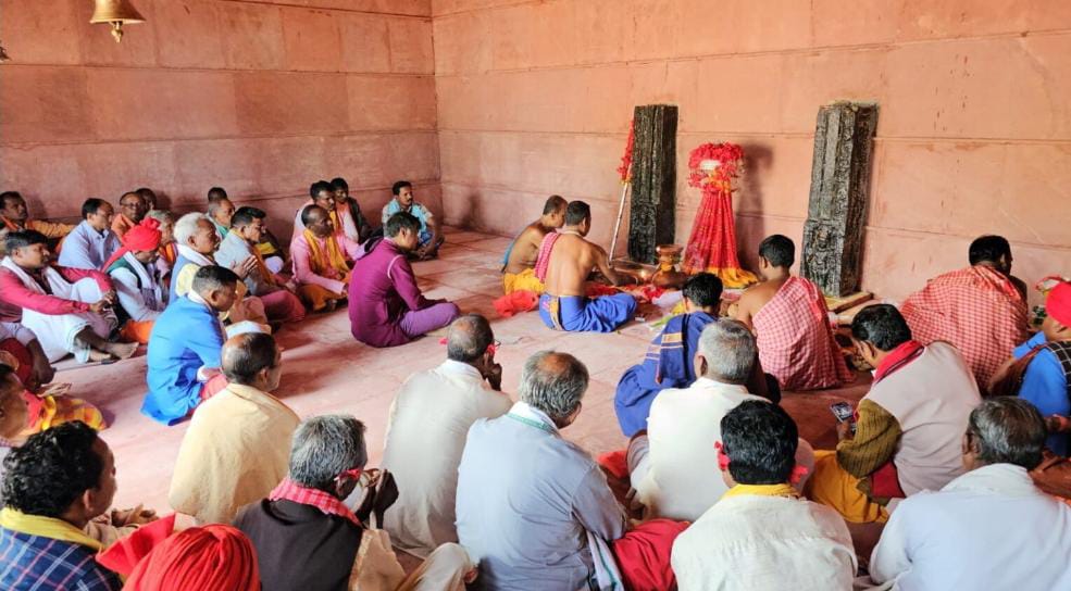 दंतेश्वरी माई की प्रसिद्व फागुन मड़ई (मेला) कलश स्थापना के साथ आज से प्रारंभ दंतेश्वरी माई की प्रसिद्व फागुन मड़ई (मेला) कलश स्थापना के साथ आज से प्रारंभ