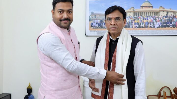 युवा आयोग अध्यक्ष तोमर केंद्रीय मंत्री डॉ. माण्डविया से भेंट की