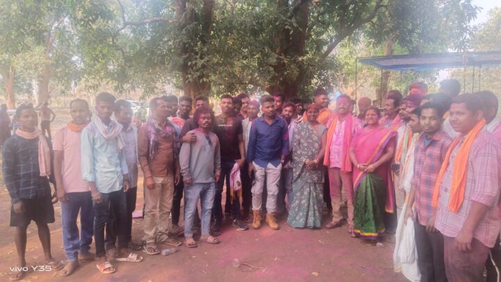 होली मिलान समारोह में कार्यकर्ताओ संग जमकर थिरके विधायक चैतराम अटामी
