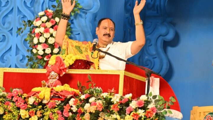 महापुराण कथा के दूसरे दिन हर हर महादेव से गुंजा शिव धाम ,तामसिक भोजन से दूर रहने और अपने मन के