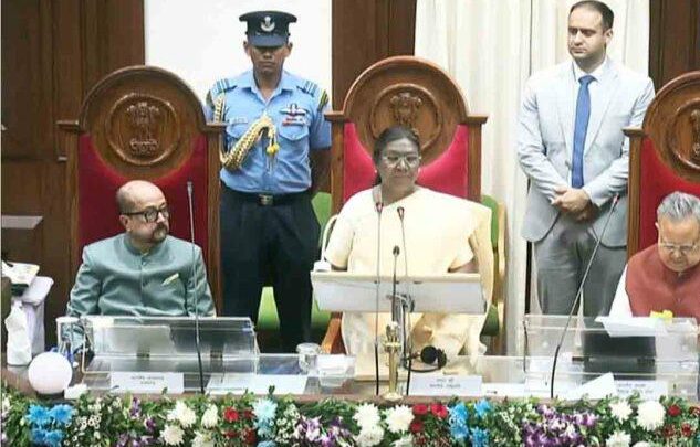 परिसीमन की एक सीमा है… लेकिन, दिलों के जुड़ाव की कोई सीमा नहीं” राष्ट्रपति ने छत्तीसगढ़ की परंपराओं और आदर्शों की तारीफ की, बोली, ‘छत्तीसगढ़िया सबले बढ़िया’