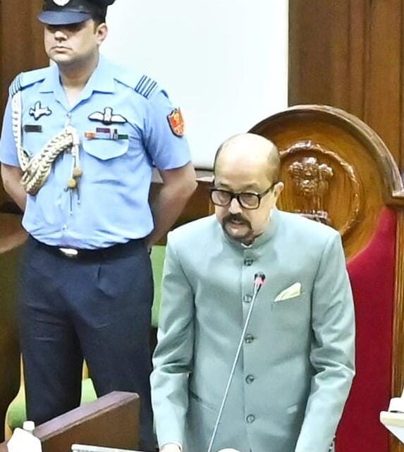 *राष्ट्रपति मुर्मु का छत्तीसगढ़ विधान सभा में आह्वान: नारी सशक्तीकरण और समरसता से बनेगा श्रेष्ठ छत्तीसगढ़* *‘मनखे-मनखे एक समान’ के सिद्धांत से बनेगा समरस छत्तीसगढ़ – राष्ट्रपति श्रीमती द्रोपदी मुर्मु* *लोकतांत्रिक परंपराओं में छत्तीसगढ़ विधानसभा एक आदर्श उदाहरण – राज्यपाल श्री रमेन डेका *राष्ट्रपति मुर्मु का छत्तीसगढ़ विधान सभा में आह्वान: नारी सशक्तीकरण और समरसता से बनेगा श्रेष्ठ छत्तीसगढ़* *‘मनखे-मनखे एक समान’ के सिद्धांत से बनेगा समरस छत्तीसगढ़ – राष्ट्रपति श्रीमती द्रोपदी मुर्मु* *लोकतांत्रिक परंपराओं में छत्तीसगढ़ विधानसभा एक आदर्श उदाहरण – राज्यपाल श्री रमेन डेका