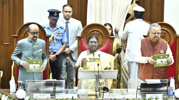 लोकतांत्रिक परंपराओं की मिसाल है छत्तीसगढ़ विधानसभा: मुख्यमंत्री श्री साय*  *छत्तीसगढ़ विधानसभा ने संसदीय परंपराओं में रचा अनुशासन और आदर्श का इतिहास : विधानसभा अध्यक्ष डॉ. रमन सिंह