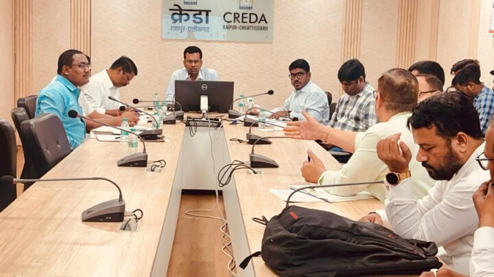 मुख्यमंत्री के निर्देश पर सात दिन के भीतर सोलर ड्यूल पंप होंगे दुरुस्त, क्रेडा सीईओ ने अधिकारियों को तय मियाद में काम पूरा करने का दिया निर्देश