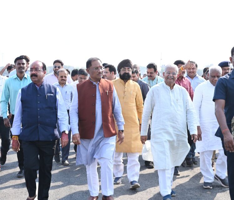 पीएम मोदी का दौरा, मुख्यमंत्री विष्णु देव साय ने कार्यक्रम स्थल का लिया जायजा, जिला प्रशासन के अधिकारियो सहित बीजेपी के सभी विधायक और पार्टी कार्यकर्ता रहे मौजूद पीएम मोदी का दौरा, मुख्यमंत्री विष्णु देव साय ने कार्यक्रम स्थल का लिया जायजा, जिला प्रशासन के अधिकारियो सहित बीजेपी के सभी विधायक और पार्टी कार्यकर्ता रहे मौजूद