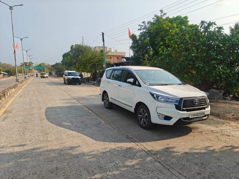 12 ठिकानों पर ईओडब्लू-एसीबी की छापेमारी, तेंदूपत्ता घोटाले से नक्सल फंडिंग के तार जुड़े होने की आशंका 12 ठिकानों पर ईओडब्लू-एसीबी की छापेमारी, तेंदूपत्ता घोटाले से नक्सल फंडिंग के तार जुड़े होने की आशंका