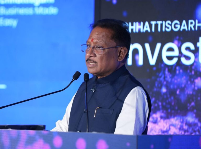 इलेक्ट्रॉनिक्स क्षेत्र में छत्तीसगढ़ की ऊंची उड़ान, सेमीकंडक्टर, ईव्ही उद्योग को मिलेगा बढ़ावा, नवा रायपुर में कॉमन फैसिलिटी सेंटर की स्थापना इलेक्ट्रॉनिक्स क्षेत्र में छत्तीसगढ़ की ऊंची उड़ान, सेमीकंडक्टर, ईव्ही उद्योग को मिलेगा बढ़ावा, नवा रायपुर में कॉमन फैसिलिटी सेंटर की स्थापना
