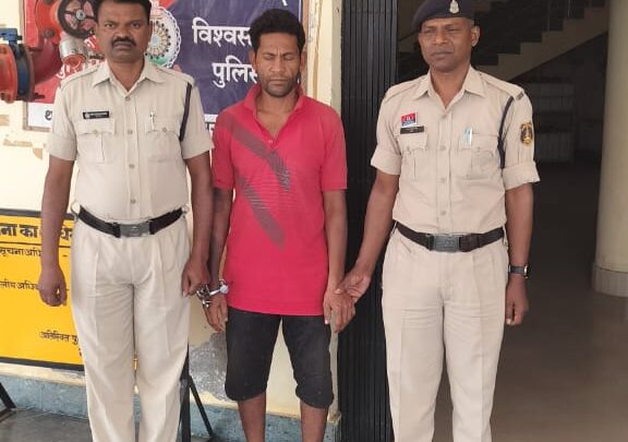 जशपुर पुलिस ने 24 के घंटे के अंदर सुलझाई महिला सरपंच के अंधे कत्ल की गुत्थी,आरोपी को किया गिरफ्तार,मृतिका का जेठ निकला आरोपी,अंधविश्वास एवं घरेलू ईष्या में आरोपी ने दिया जघन्य अपराध को अंजाम,आरोपी को नहीं है कोई पछतावा