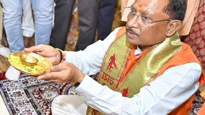 मुख्यमंत्री ने रामनवमी पर श्रीराम मंदिर में की पूजा-अर्चना, प्रदेश के सुख, शांति और समृद्धि की कामना की