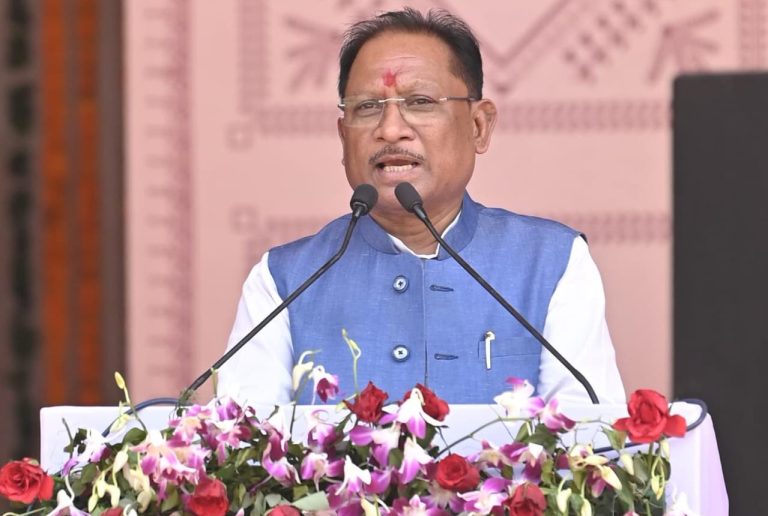 बस्तर के लोग अब विकास की ओर: मुख्यमंत्री बोले, नक्सलवाद के खात्मे के साथ लौटेंगे बस्तर के सुनहरे दिन बस्तर के लोग अब विकास की ओर: मुख्यमंत्री बोले, नक्सलवाद के खात्मे के साथ लौटेंगे बस्तर के सुनहरे दिन