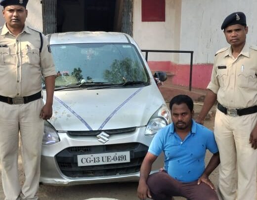 मुखबीर की सूचना पर पुलिस ने 4 लाख रूपये कीमत का 22 किलो 900 ग्राम अवैध गांजे के साथ एक तस्कर को किया गिरफ्तार