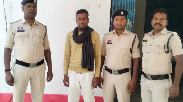 चौकी आरा पुलिस ने 02 नग गौ वंशों को तस्करों के चंगुल से कराया मुक्त, आरोपी तस्कर  को किया गिरफ्तार