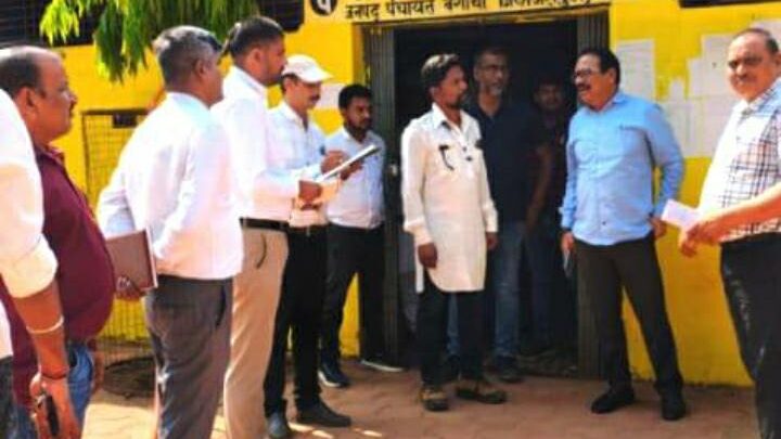 अपर आयुक्त श्री चौबे ने मनोरा और बगीचा विकासखण्ड  प्रधानमंत्री आवास योजना के निर्माण कार्याे का किया निरीक्षण महात्मा गांधी नरेगा एवं प्रधानमंत्री आवास के टीम की समीक्षा बैठक लेकर दिए आवश्यक दिशा-निर्देश
