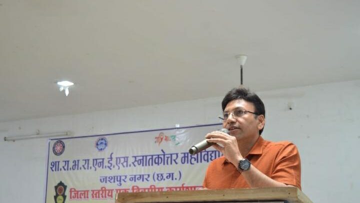 युवा दुपहिया वाहनों को चलाते वक्त हेलमेट अवश्य पहनें – वरिष्ठ पुलिस अधीक्षक सड़क सुरक्षा एवं नशामुक्ति पर शासकीय रामभजन राय एनईएस महाविद्यालय में कार्यशाला का हुआ आयोजन