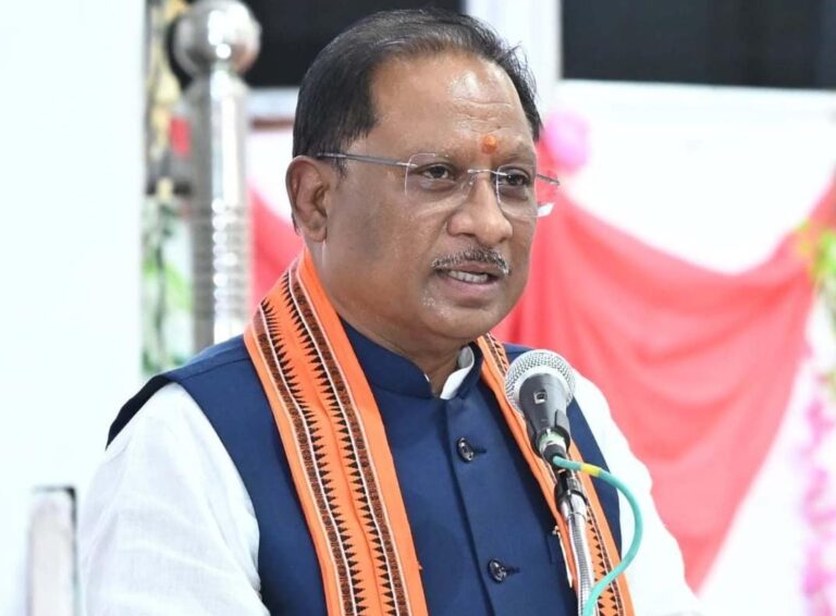 सरकारी सेवाओं की डिलीवरी होगी अब समयबद्ध, 13 सेवाएं आईं पब्लिक सर्विस गारंटी एक्ट के दायरे में सरकारी सेवाओं की डिलीवरी होगी अब समयबद्ध, 13 सेवाएं आईं पब्लिक सर्विस गारंटी एक्ट के दायरे में
