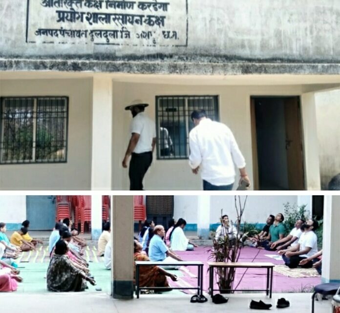 घनघोर घने जंगल के करडेगा बालक छात्रावास में कलेक्टर ने बच्चों के साथ रात्रि में रहकर किया भोजन जानी शैक्षणिक गतिविधियां सुबह ग्रामवासियों के साथ किया गया योगाभ्यास स्कूल परिसर के नए भवन के लिए विघुत सुविधा उपलब्ध कराने के निर्देश ग्रामवासियों ने कलेक्टर से गणित, रसायन, संस्कृति कृषि शिक्षकों की गई मांग कलेक्टर ने बच्चों के साथ खेला वालीबाल और बैडमिंटन घनघोर घने जंगल के करडेगा बालक छात्रावास में कलेक्टर ने बच्चों के साथ रात्रि में रहकर किया भोजन जानी शैक्षणिक गतिविधियां सुबह ग्रामवासियों के साथ किया गया योगाभ्यास स्कूल परिसर के नए भवन के लिए विघुत सुविधा उपलब्ध कराने के निर्देश ग्रामवासियों ने कलेक्टर से गणित, रसायन, संस्कृति कृषि शिक्षकों की गई मांग कलेक्टर ने बच्चों के साथ खेला वालीबाल और बैडमिंटन