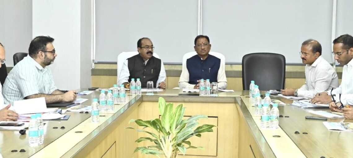 मुख्यमंत्री ने PWD विभाग की समीक्षा की: गुणवत्तायुक्त सड़कों, पुल-पुलियों व भवनों का निर्माण समय सीमा में पूरा करने का आदेश, तकनीकी उपयोग से खराब सड़कों के त्वरित चिन्हांकन व मरम्मत के भी निर्देश मुख्यमंत्री ने PWD विभाग की समीक्षा की: गुणवत्तायुक्त सड़कों, पुल-पुलियों व भवनों का निर्माण समय सीमा में पूरा करने का आदेश, तकनीकी उपयोग से खराब सड़कों के त्वरित चिन्हांकन व मरम्मत के भी निर्देश
