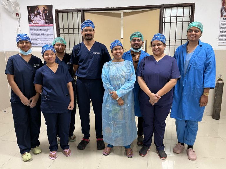 होठ के कैंसर का सफल इलाज : रायगढ़ मेडिकल कॉलेज में डाक्टरों का करिश्मा, डॉक्टरों ने लौटायी सुमित्रा की मुस्कान