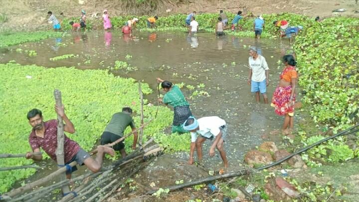 जल संरक्षण संवर्धन के लिए जिले में किए जा रहे विशेष प्रयास गांवों के तालाबों की साफ-सफाई करके किया जा रहा संरक्षित