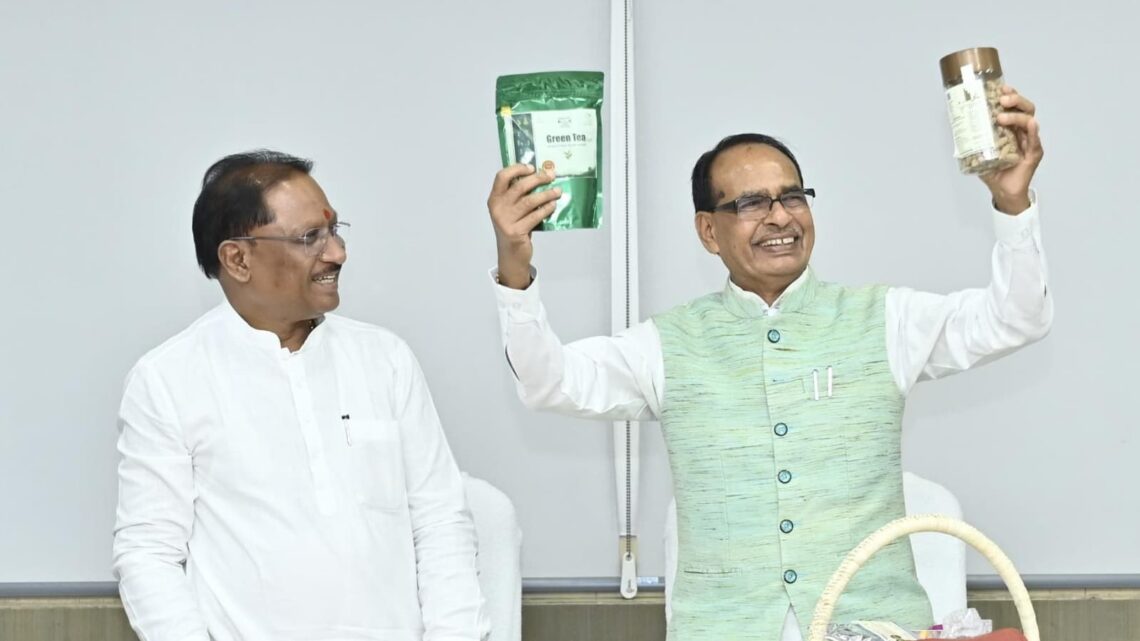 छत्तीसगढ़ की संस्कृति, स्वाद और स्वावलंबन की सोंधी महक से सजी जशप्योर ब्रांड के उत्पादों की केंद्रीय कृषि मंत्री श्री शिवराज सिंह चौहान ने की सराहना* छत्तीसगढ़ की संस्कृति, स्वाद और स्वावलंबन की सोंधी महक से सजी जशप्योर ब्रांड के उत्पादों की केंद्रीय कृषि मंत्री श्री शिवराज सिंह चौहान ने की सराहना*