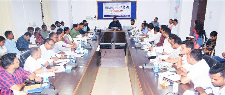 काम नहीं तो वेतन नहीं- रोहित व्यास कलेक्टर ने काम नहीं करने वाले स्वास्थ्य अधिकारी और कर्मचारी पर कार्रवाई करने के निर्देश आयुष्मान कार्ड बनाने के लिए घर-घर जाकर करे सर्वे और छूटे हुए प्रत्येक व्यक्ति का बनवाएं कार्ड सामुदायिक स्वास्थ्य केंद्र में उपलब्ध टेस्ट की सुविधा का मरीजों को दे लाभ, मरीजों को अनावश्यक प्राइवेट पैथोलॉजी न भेजें मरीजों का नाम रजिस्टर में एंट्री नहीं करने वाले मनोरा के दंत चिकित्सक के वेतन रोकने के निर्देश