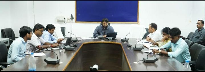 स्थानांतरित कर्मचारी के नवीन पदस्थापना में ज्वाइन न करने पर होगी कार्रवाई- कलेक्टर कलेक्टर ने राजस्व विभाग की ली समीक्षा बैठक