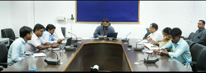 नगरीय निकायों को दुकान किराया न पटाने वालों पर हो सख्त कार्रवाई- कलेक्टर स्वीकृति उपरांत कार्य पूर्ण ना करने वालों को ब्लैकलिस्ट करने कलेक्टर ने दिए निर्देश