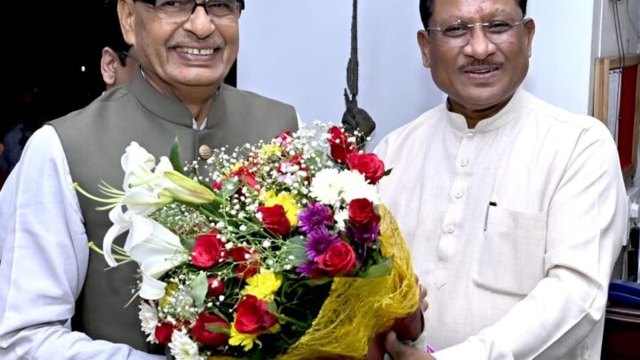 मुख्यमंत्री साय से केंद्रीय मंत्री शिवराज सिंह चौहान ने की सौजन्य मुलाकात