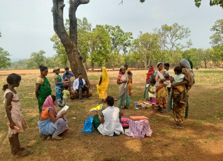 आयुष्मान वय वंदना कार्ड नेटवर्क की असुविधा वाले स्थानों के हितग्राहियों को एक जगह एकत्रित कर शिविर लगाकर जारी किया जा रहा कार्ड आयुष्मान वय वंदना कार्ड नेटवर्क की असुविधा वाले स्थानों के हितग्राहियों को एक जगह एकत्रित कर शिविर लगाकर जारी किया जा रहा कार्ड