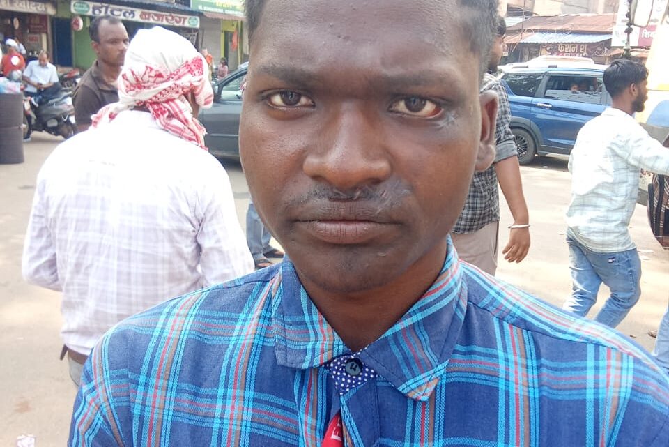 जशपुर पुलिस को १२ घंटे के अंदर अपहृत डेढ़ साल के बच्चे को बरामद करने और उनके माता पिता को सुपुर्द करने में मिली सफलता