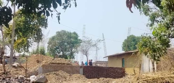 शासकीय भूमि में अवैध कब्जा…