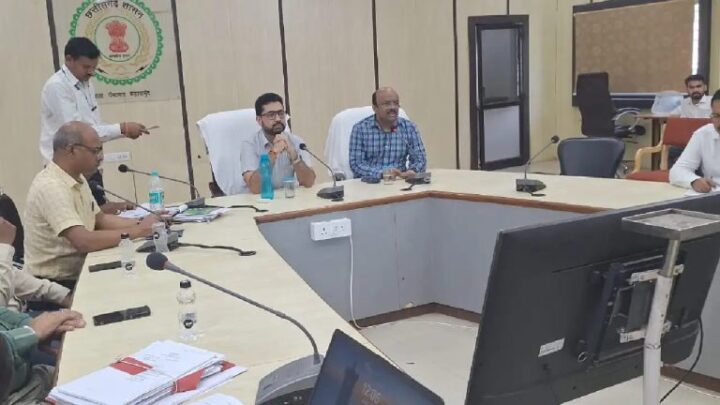 16 जिलों में युक्तियुक्तकरण के लिए शिक्षकों की काउंसिलिंग पूरी, 4500 से अधिक अतिशेष शिक्षकों को मिली नवीन पदस्थापना, कलेक्टरों की मौजूदगी में हुई काउंसिलिंग