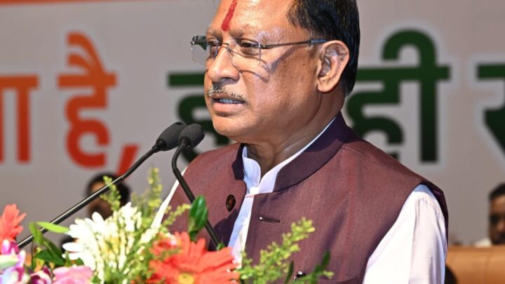 मुख्यमंत्री श्री विष्णुदेव साय ने छत्तीसगढ़ स्टेट बेवरेजेस कॉर्पोरेशन के अध्यक्ष श्रीनिवास मद्दी के पदभार ग्रहण समारोह में हुए शामिल
