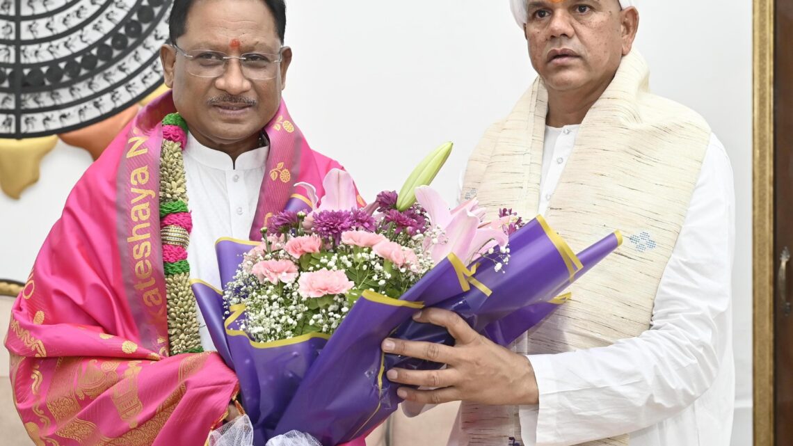 *मुख्यमंत्री श्री साय से पं.श्री रविशंकर जी महाराज रावतपुरा सरकार ने की सौजन्य मुलाकात